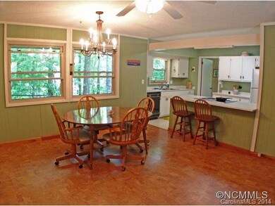 Dining to Kitchen