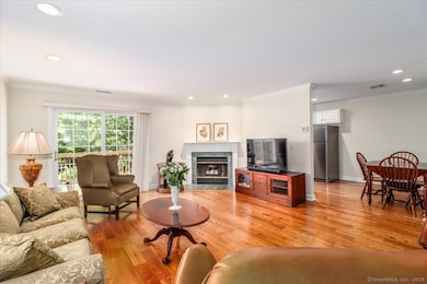 Lots of recessed lighting throughout