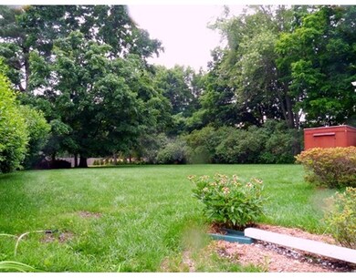 22 Woodlawn Rd, Hadley, MA 01035 - photo 4