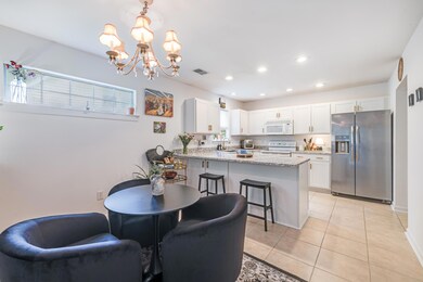 2116 Kings Gate Ln-34