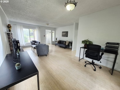 894 E 35th Ave, Eugene, OR 97405 - photo 2