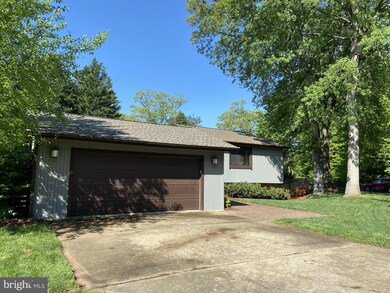 5346 Black Oak Dr, Fairfax, VA 22032 - photo 4