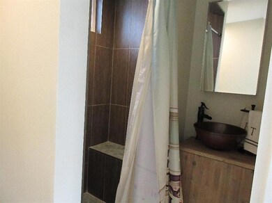 9 Conwell St unit 4, Provincetown, MA 02657 - photo 5