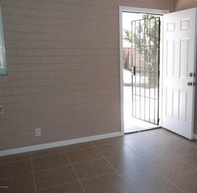SECURITY DOOR TO LARGE PATIO/BACKYARD