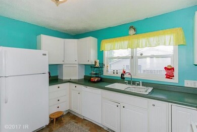 1121 Bundy St, Des Moines, IA 50315 - photo 7