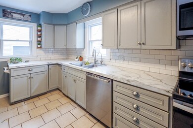 2816 Lorraine Ave-110