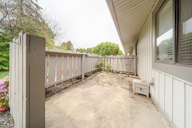 Real-estate-2229a714-c222-48cb-9ba7-8fa8