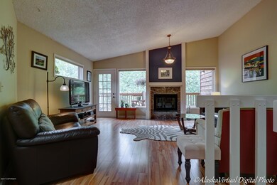 Living room 3