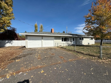 4199 Hilyard Ave, Klamath Falls, OR 97603 - photo 2