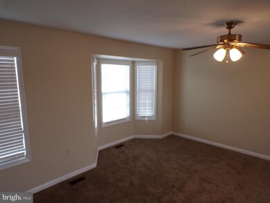 33 Fuzzy Tail Dr, Ranson, WV 25438 - photo 2