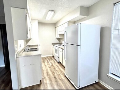 2611 Woodwild Dr, Houston, TX 77038 - photo 4