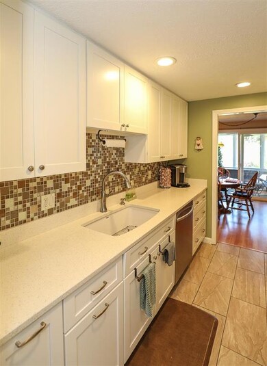 379 Winding Pond Rd, Londonderry, NH 03053 - photo 4