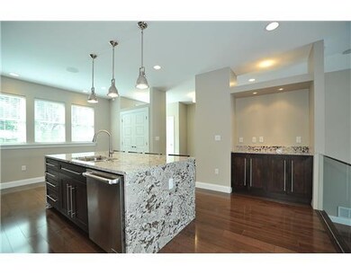 107 Sweetbriar Village T, Mount Washington, PA 15211 - photo 4