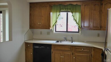 897 Cold Spring Rd unit 6, Allentown, PA 18103 - photo 5