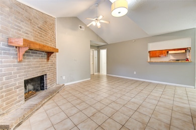 212 Quaker Dr unit B-1, Friendswood, TX 77546 - photo 4