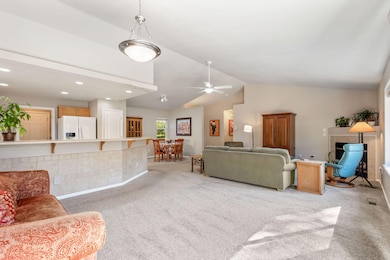 1942 NW Jackpine Place unit 5, Redmond, OR 97756 - photo 5