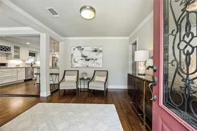 1070 W 42nd St, Houston, TX 77018 - photo 5