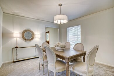 826 W Forest Dr, Houston, TX 77079 - photo 6