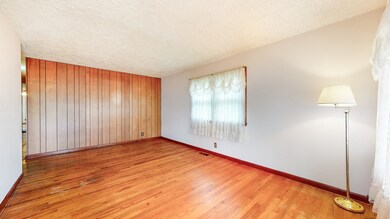 332 N 7th Ave, Beech Grove, IN 46107 - photo 6