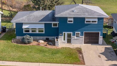 1827 Marian Dr, Bismarck, ND 58501 - photo 2