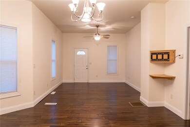 806 D Ave NW, Cedar Rapids, IA 52405 - photo 2