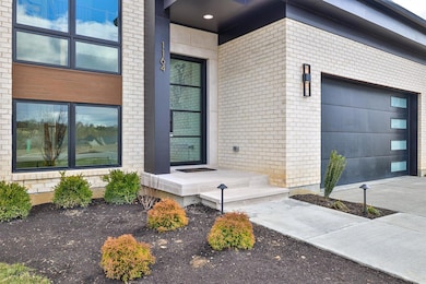 1164 Vistapointe Dr, Covington, KY 41011 - photo 2