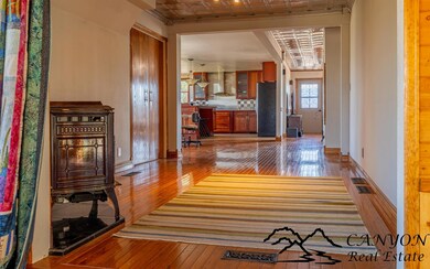 870 Hwy 14, Shell, WY 82426 - photo 7