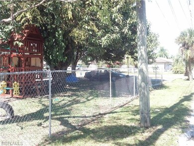 2300 41st St SW, Naples, FL 34116 - photo 3