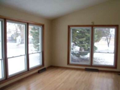 2300 Hermon Ave, Zion, IL 60099 - photo 2