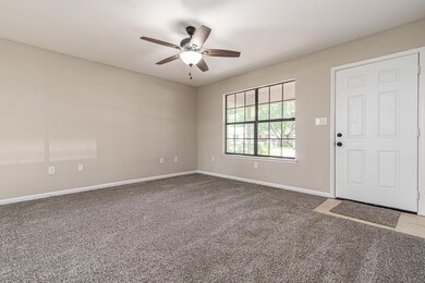 128 E 3rd Ave Crestview-LoRes-4