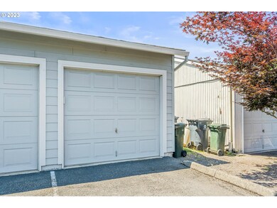 235 SE 3rd Ave, Canby, OR 97013 - photo 4