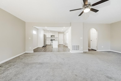 006-photo-living-room-7563716