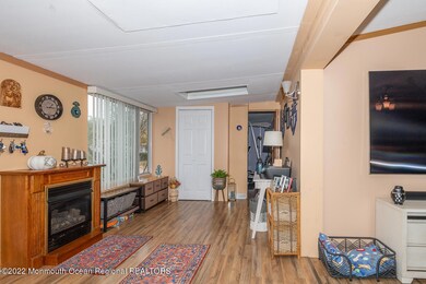 1215 mantle way-173