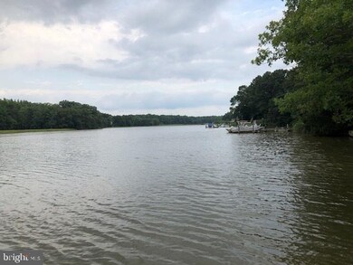 5350 N Williamscreek Dr, King George, VA 22485 - photo 2