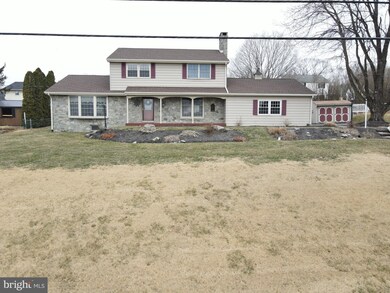 137 Hill Rd, New Holland, PA 17557 - photo 2