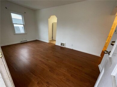 1408 E 25th St, Des Moines, IA 50317 - photo 4