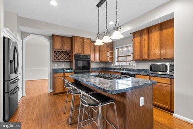 10280 Warfield St, White Plains, MD 20695 - photo 3