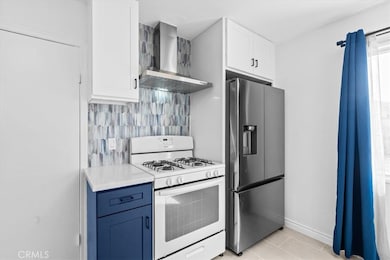 1099 Bonita St unit 2, Tustin, CA 92780 - photo 5