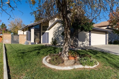 2323 Golden Ln, Lancaster, CA 93536 - photo 3