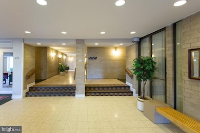 Woodlake Towers unit 821, Falls Church, VA 22044 - photo 6