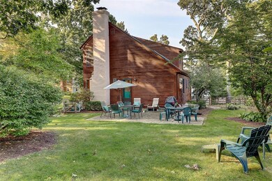 8 Maudsley Ave, Barrington, RI 02806 - photo 2