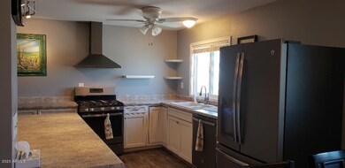 811 Lan new kitchen