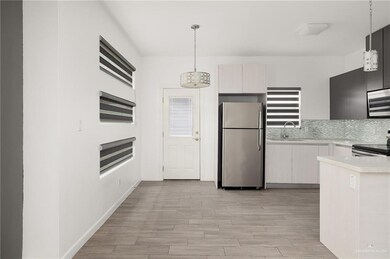 907 W Carmel Ave unit 3, Pharr, TX 78577 - photo 5