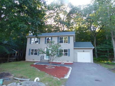 1109 Hunters Woods Dr, East Stroudsburg, PA 18301 - photo 2