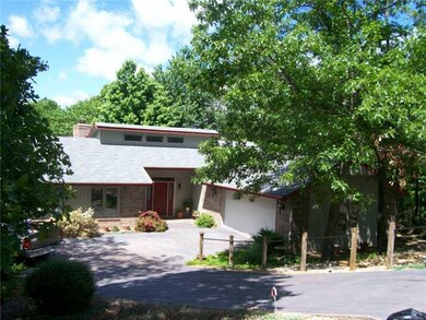 17 Singleton Cir, Bella Vista, AR 72715 - photo 2