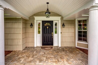 05_Front Entrance-1