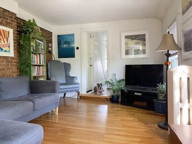 77 Oak St unit 2, Somerville, MA 02143 - photo 2