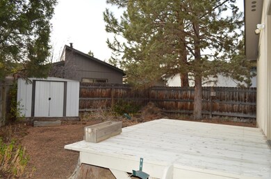 1005 SE Laurelwood Place, Bend, OR 97702 - photo 4
