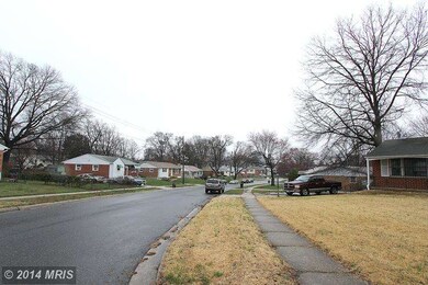 312 Yorknolls Dr, Capitol Heights, MD 20743 - photo 3