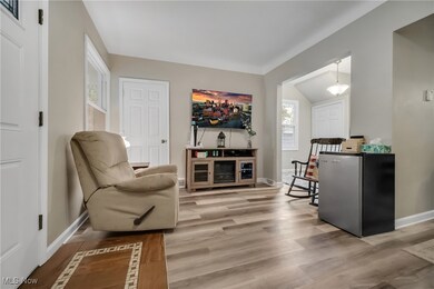 1819 E 300th St, Wickliffe, OH 44092 - photo 7